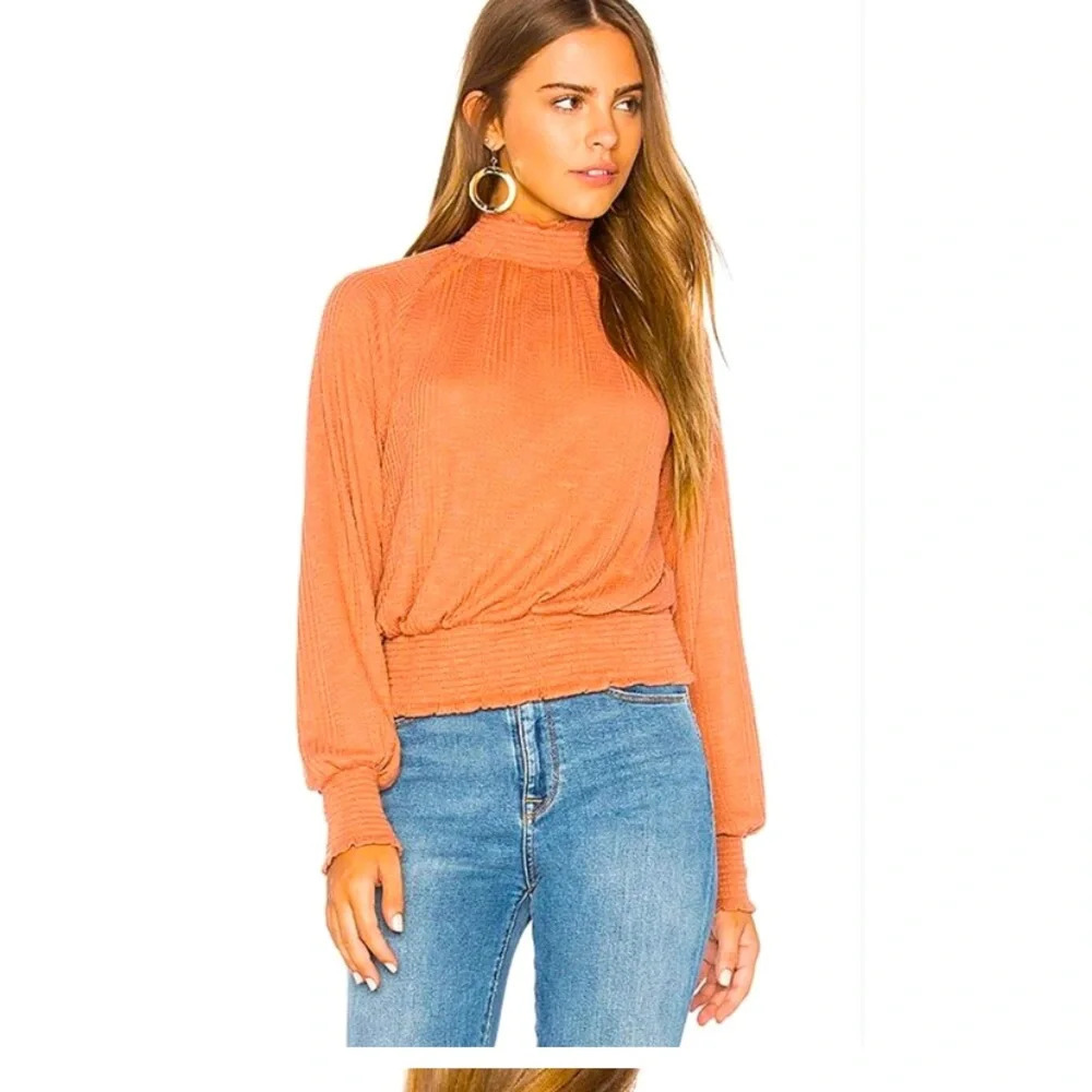 Free people mock neck ribbed small $88 boho spring casual
Revolve knit designer